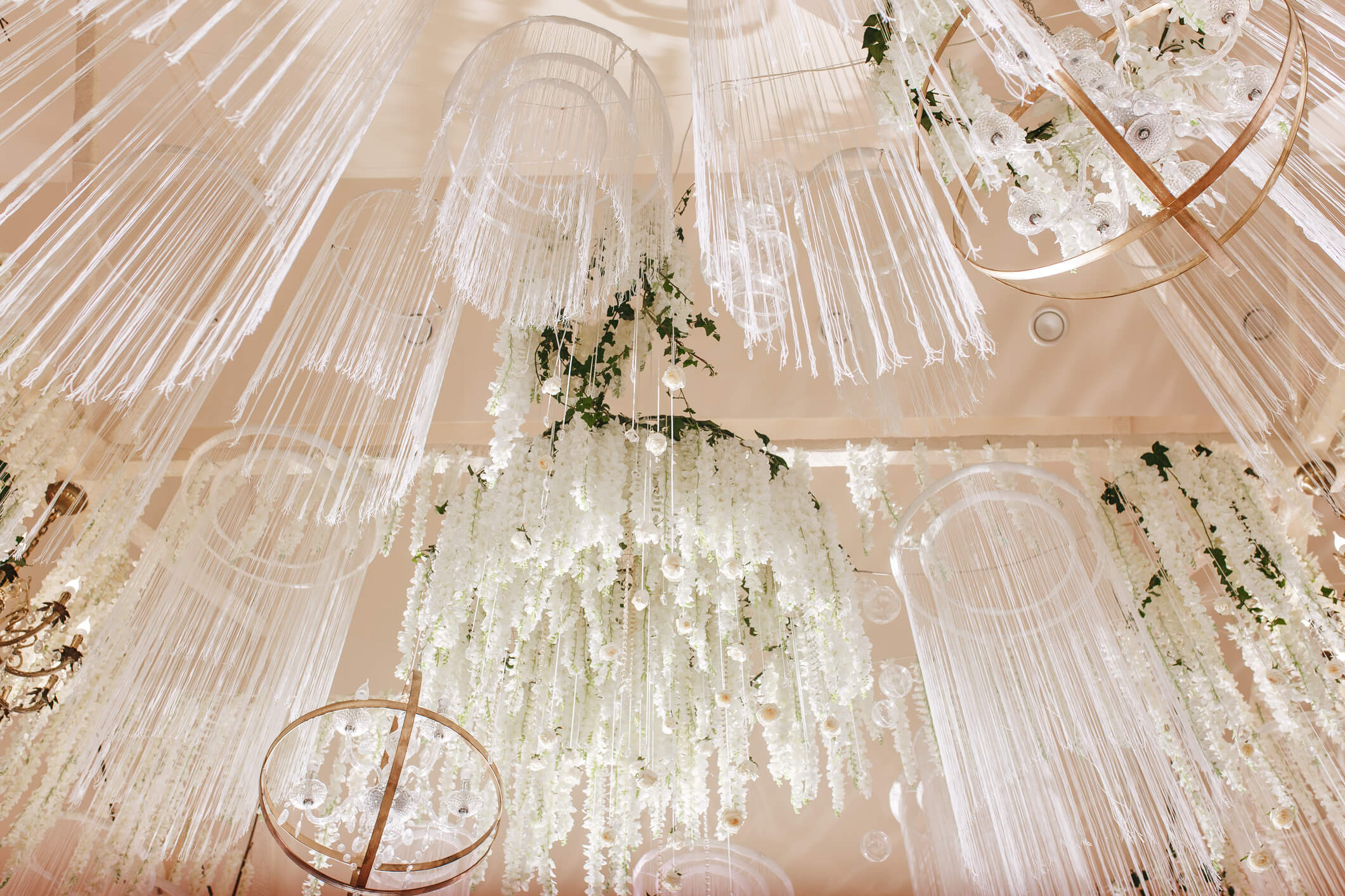 16 Wedding Ceiling Decor Ideas We Love Wedding Spot Blog   White Flowers Hanging For Wedding Ceiling Decor 